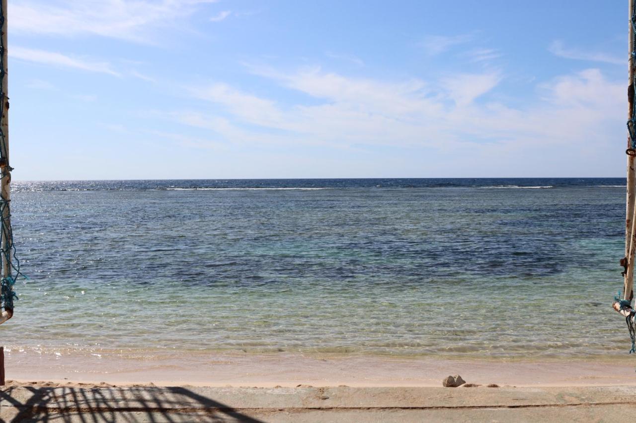 Belle'S Beach Resort Bolinao Exteriör bild